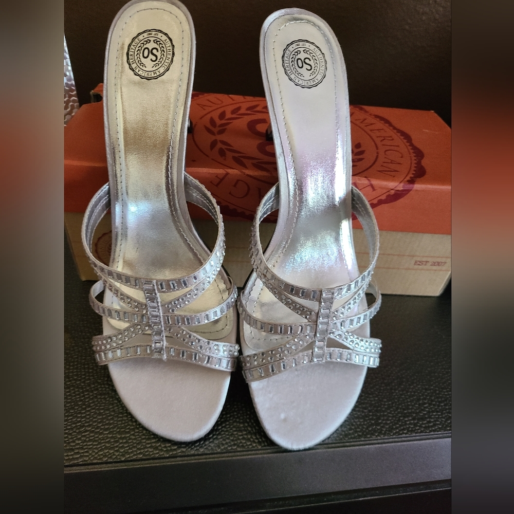 SO High heel slide dress sandals  Silver Size 9